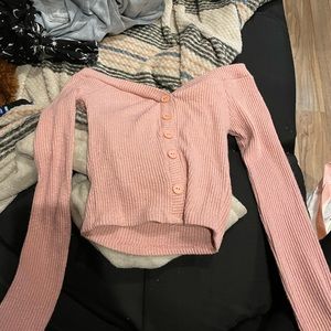 Pink sweater never worn i just don’t like pink